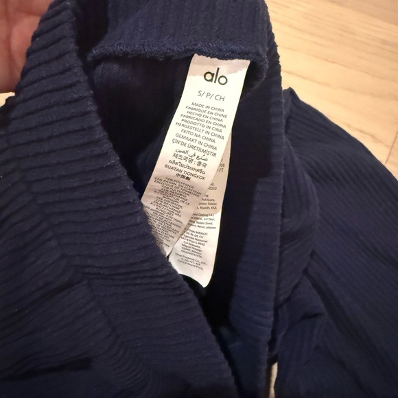 ALO Yoga Muse Dark Blue Ribbed Joggers Pants - women’s small - Picture 4 of 4